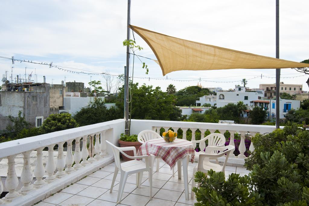 Ring Hostel Forio di Ischia الغرفة الصورة