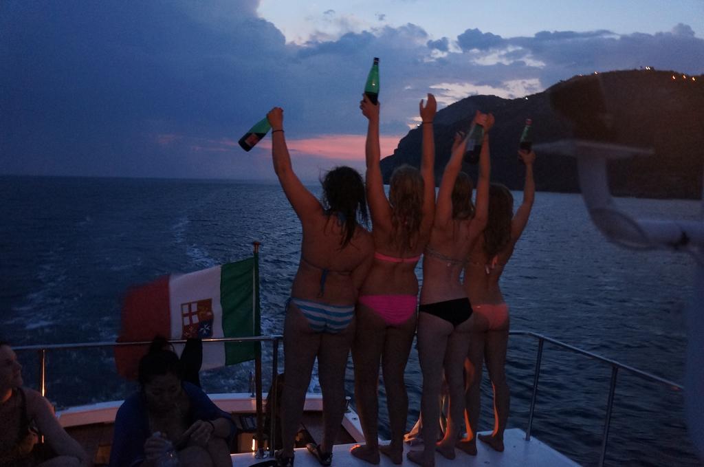 Ring Hostel Forio di Ischia المظهر الخارجي الصورة