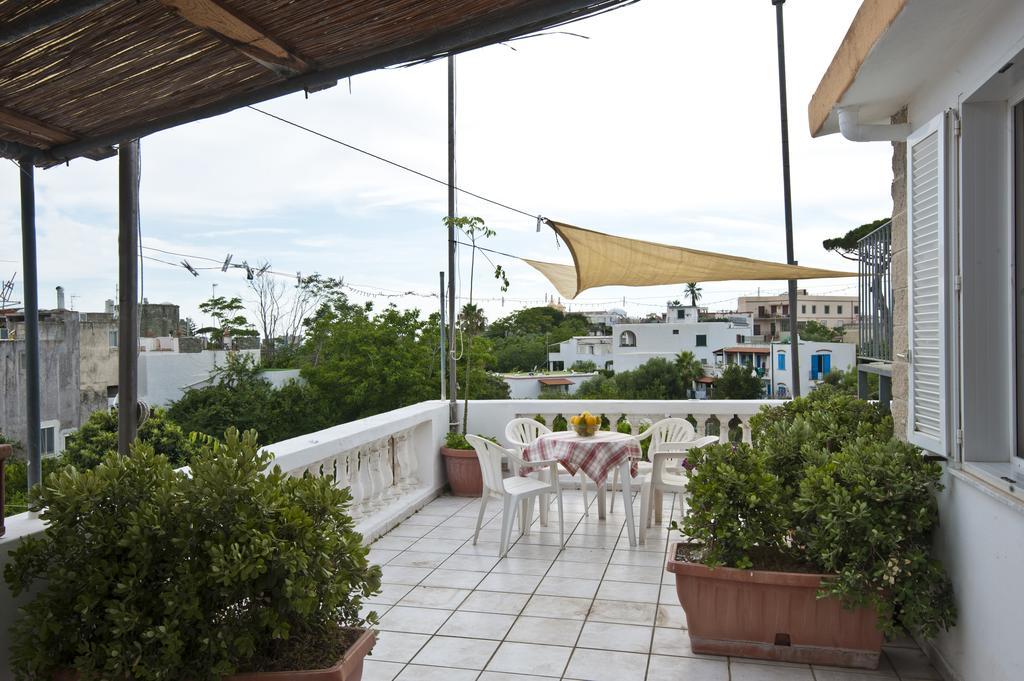 Ring Hostel Forio di Ischia الغرفة الصورة