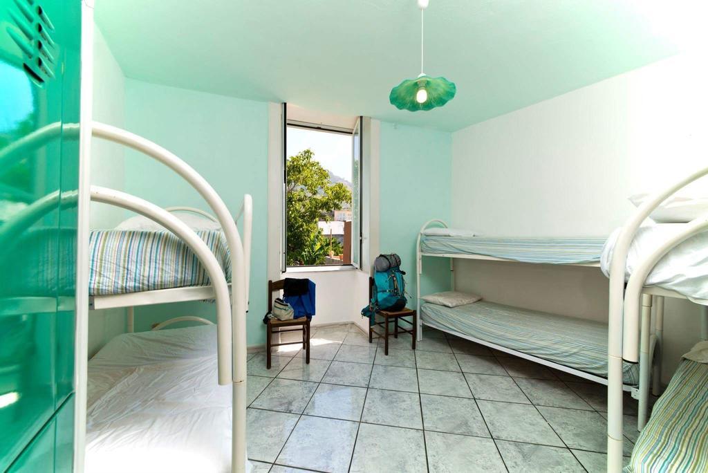 Ring Hostel Forio di Ischia المظهر الخارجي الصورة