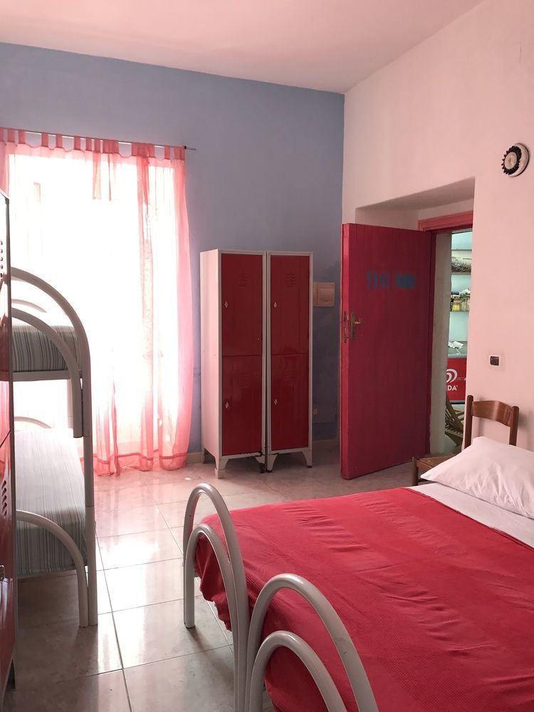 Ring Hostel Forio di Ischia المظهر الخارجي الصورة